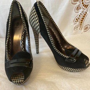 Size 9M Bakers black suede and houndstooth peep toe 5 inch stiletto  heels